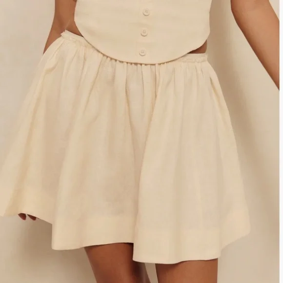 NWT Reformation Evy Linen Two Piece Ivory - Size 10 - Picture 3 of 3